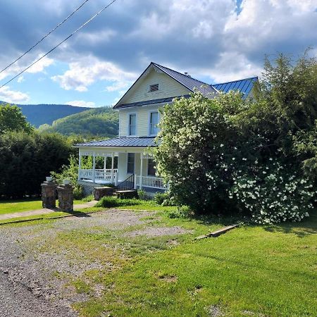 Basecampwv-Durbin. Spacious 4 Bedroom House W/Yard Dış mekan fotoğraf