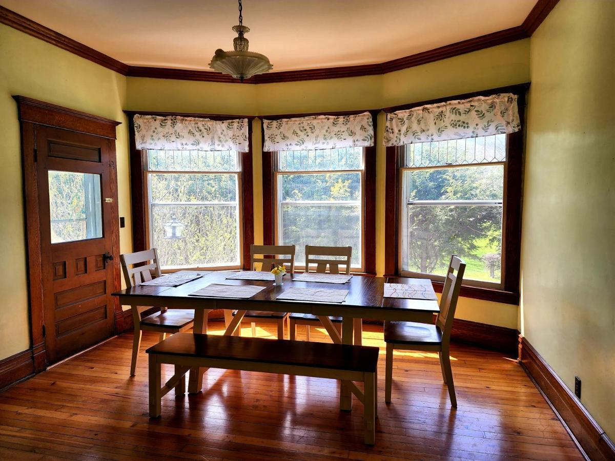 Basecampwv-Durbin. Spacious 4 Bedroom House W/Yard Dış mekan fotoğraf