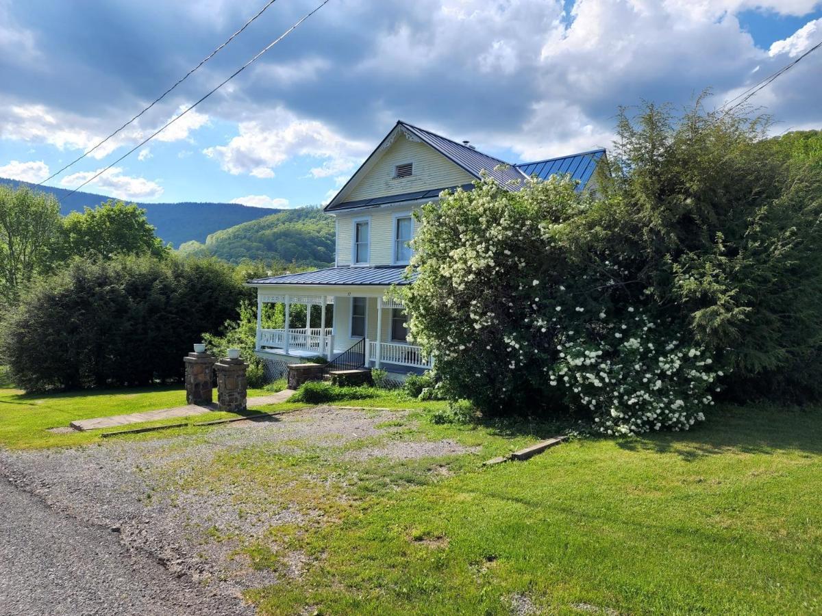 Basecampwv-Durbin. Spacious 4 Bedroom House W/Yard Dış mekan fotoğraf