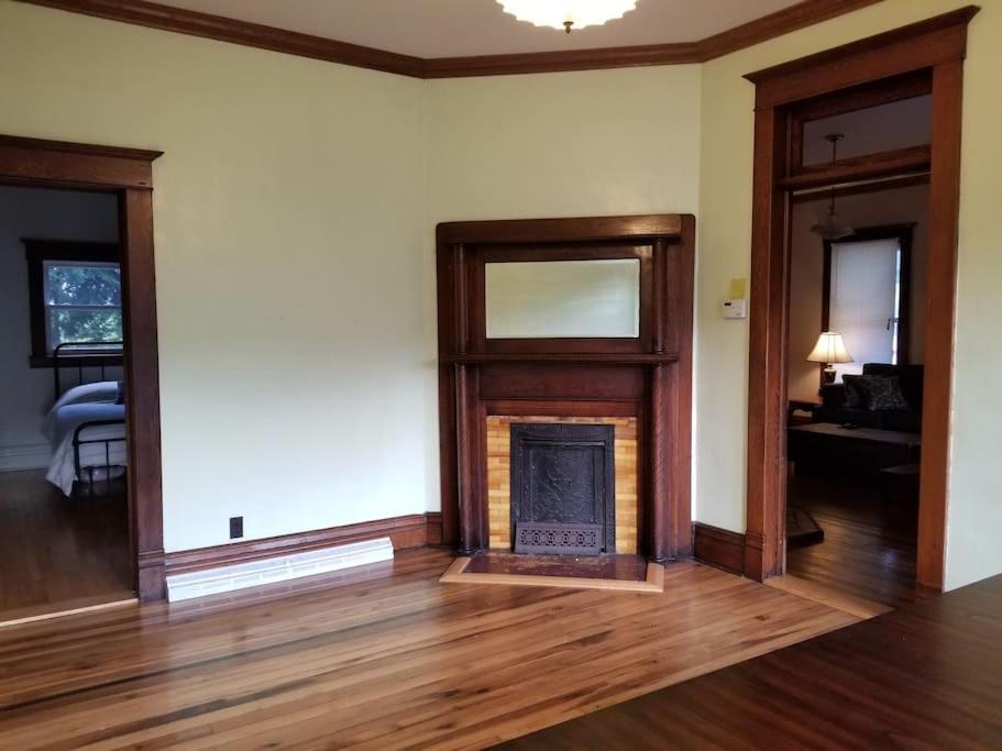 Basecampwv-Durbin. Spacious 4 Bedroom House W/Yard Dış mekan fotoğraf