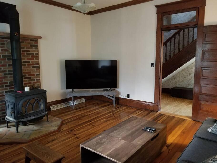 Basecampwv-Durbin. Spacious 4 Bedroom House W/Yard Dış mekan fotoğraf
